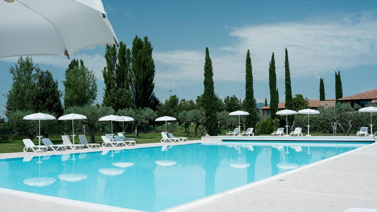 piscina semi olimpionica appartamenti