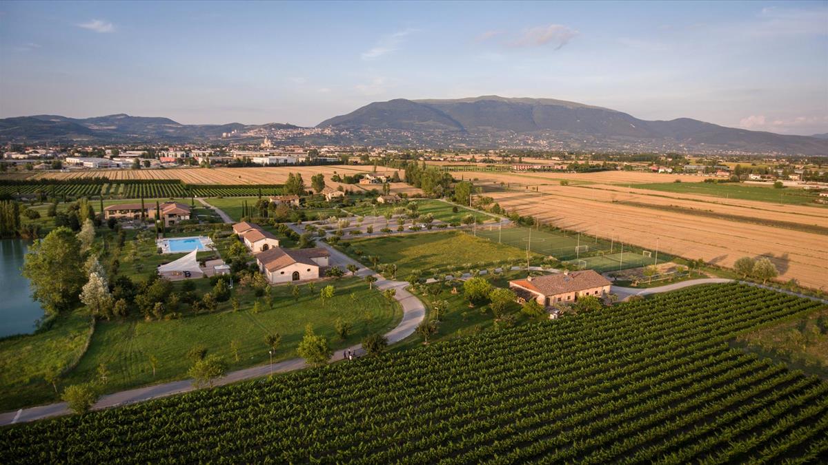 veduta resort vigne e casolari